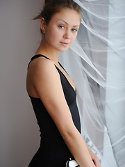 Wonderful dark blonde cutie flashes for camera her assets in the way that is really marvelous. Simple, sweet, sexy and horny, this teen is the one.