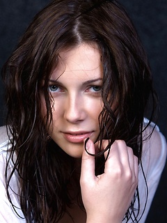 Nude Chicks Pussy Quinn A